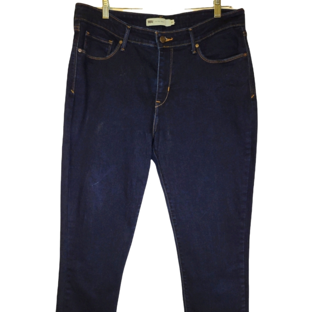 Levi's woman's Mid Rise Skinny Dark Blue 16